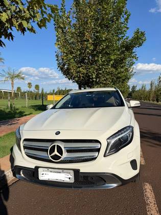 MERCEDES-BENZ GLA 200 1.6 CGI ADVANCE 16V TURBO FLEX 4P AUTOMÁTICO